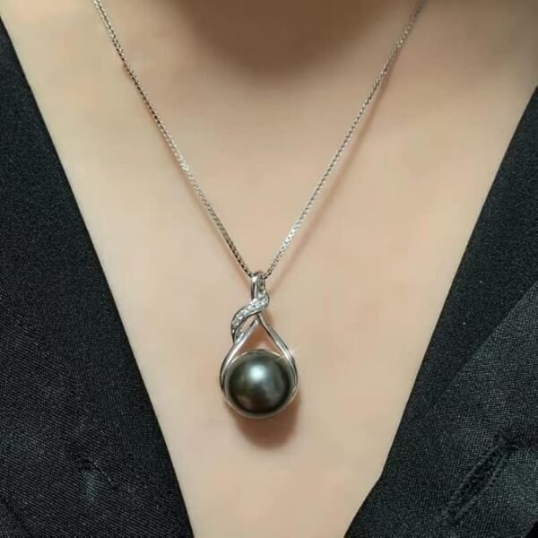 Tahitian-Style Black Pearl Necklace – Elegant Gift for Women - Image 3
